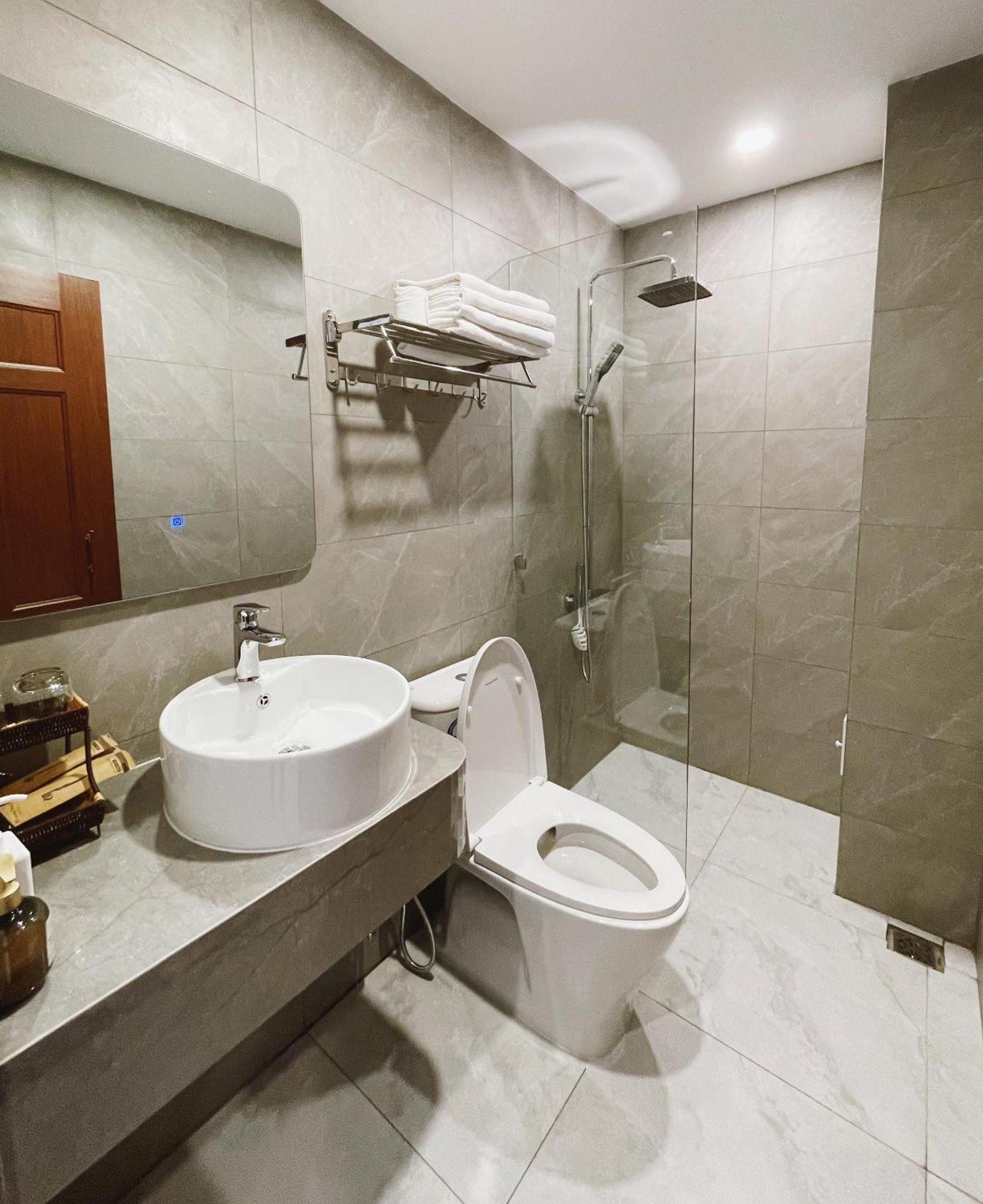 Phuong Nam Hotel An Giang Long Xuyên Extérieur photo